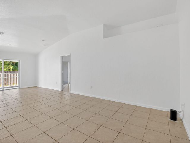 Продажа дома по адресу 1430 Red Apple Lane - фото 6815303