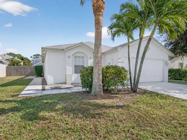 Продажа дома по адресу 1430 Red Apple Lane - фото 6815307