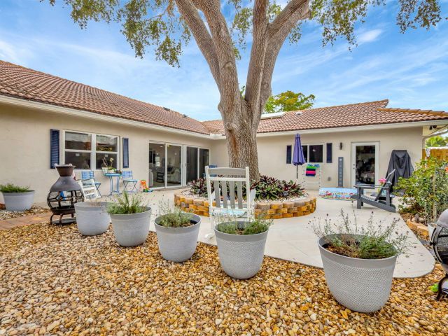 Продажа дома по адресу 7598 W Country Club Boulevard - фото 6814253