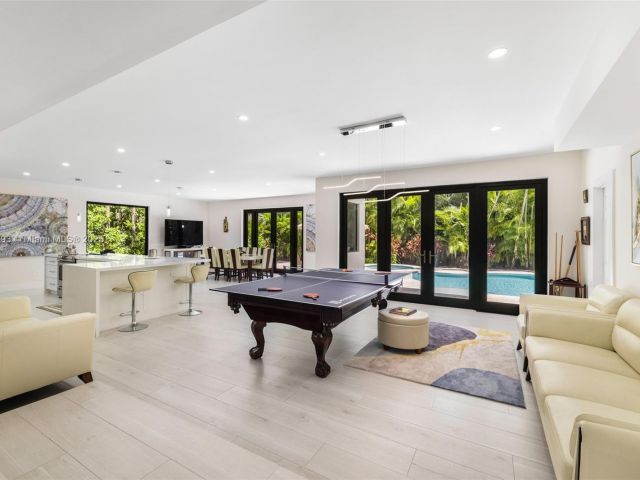 Продажа дома по адресу 6220 SW 144th St - фото 7535506