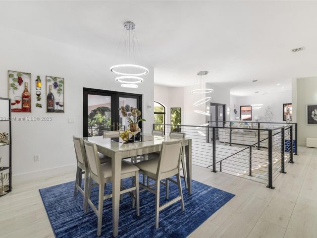 Продажа дома по адресу 6220 SW 144th St - фото 7535511