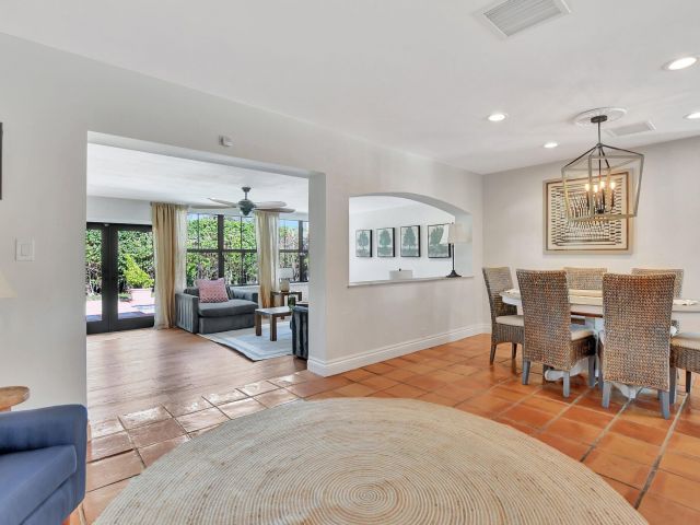 Дом в аренду по адресу 801 SW 5th Street - фото 6809350