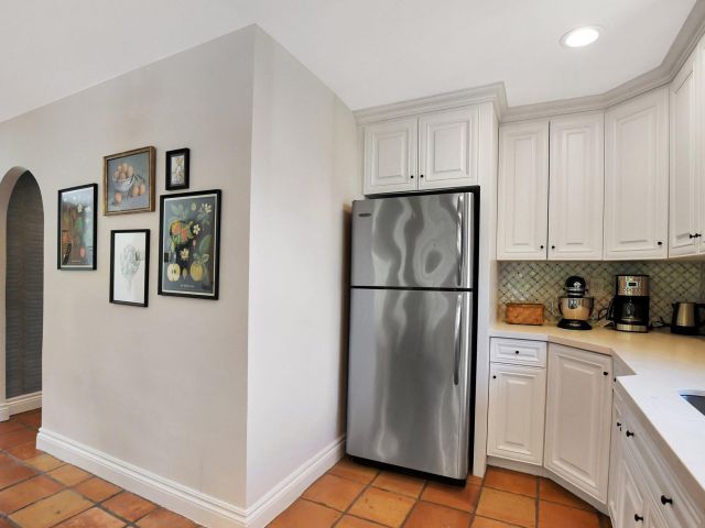 Дом в аренду по адресу 801 SW 5th Street - фото 6809352