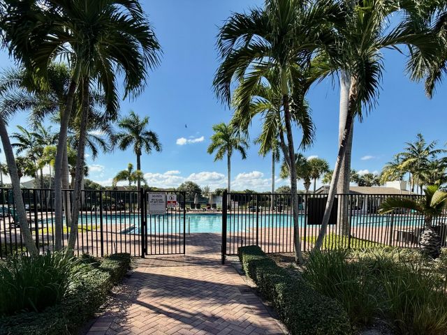 Дом в аренду по адресу 870 Marina Del Ray Lane 4 - фото 6808379