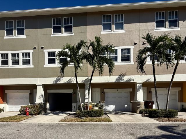 Дом в аренду по адресу 870 Marina Del Ray Lane 4 - фото 6808383