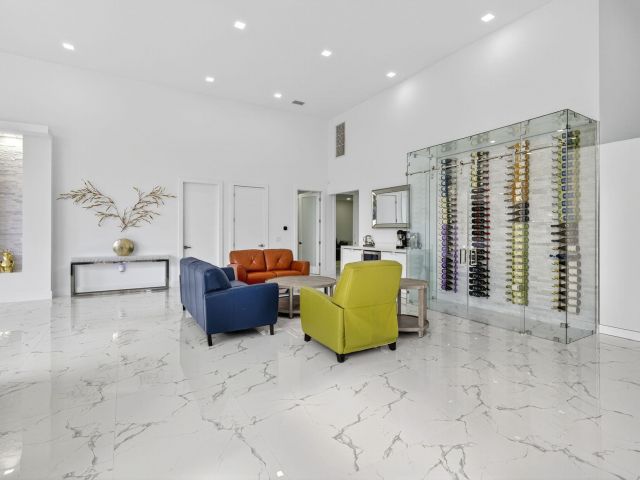 Продажа дома по адресу 2673 NW 64th Boulevard - фото 6814538