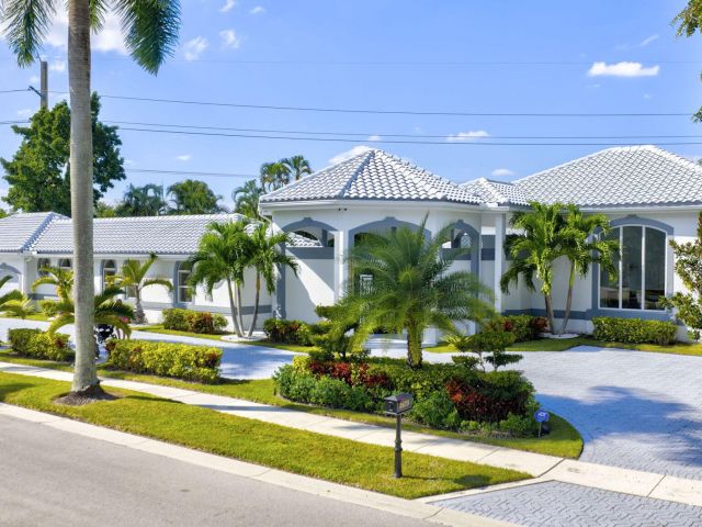 Продажа дома по адресу 2673 NW 64th Boulevard - фото 6814544