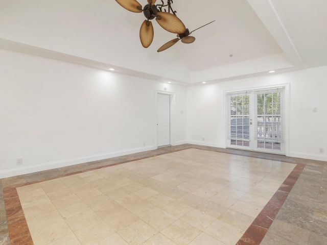 Продажа дома по адресу 3517 N Flagler Drive - фото 6808690