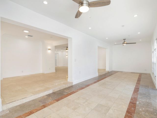 Продажа дома по адресу 3517 N Flagler Drive - фото 6808691