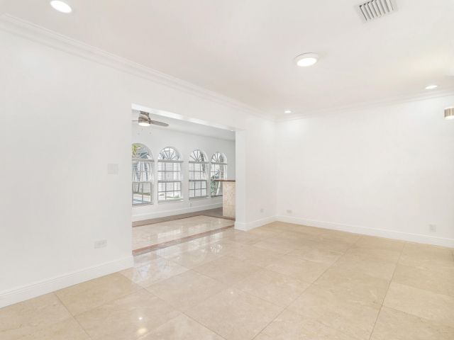 Продажа дома по адресу 3517 N Flagler Drive - фото 6808694