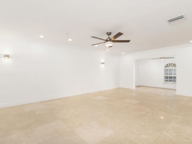 Продажа дома по адресу 3517 N Flagler Drive - фото 6808695