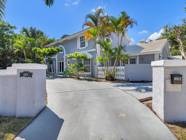 Продажа дома по адресу 3517 N Flagler Drive - фото 6808698