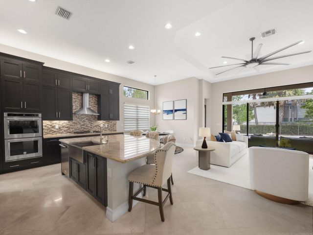 Дом в аренду по адресу 9931 Bozzano Drive - фото 6803668