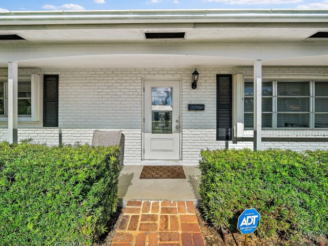 Дом в аренду по адресу 201 Worth Court N - фото 6808648