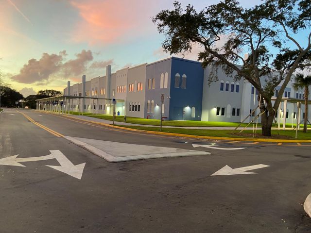 Дом в аренду по адресу 1300 SW 13th Street - фото 6809326