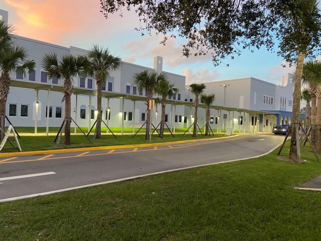 Дом в аренду по адресу 1300 SW 13th Street - фото 6809328