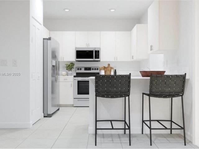 Продажа дома по адресу 2705 SE 25 AVE - фото 7496520