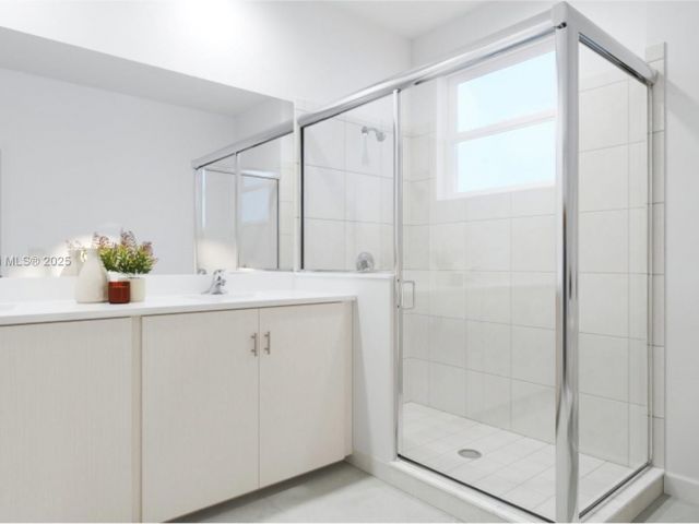 Продажа дома по адресу 2705 SE 25 AVE - фото 7496533