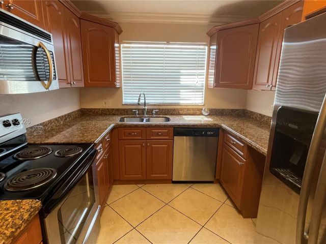 Дом в аренду по адресу 9113 Limetree Ln 170 - фото 7453796