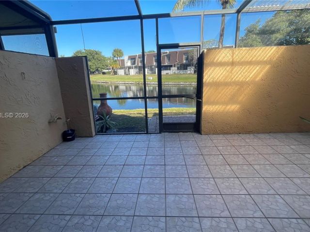 Дом в аренду по адресу 9113 Limetree Ln 170 - фото 7453805