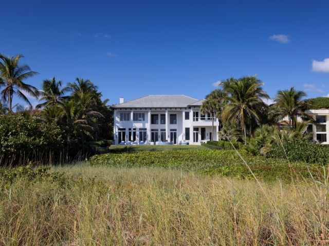 Продажа дома по адресу 733 N Ocean Boulevard - фото 6827463