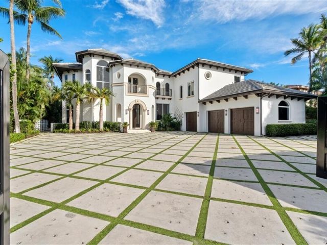 Продажа дома по адресу 733 N Ocean Boulevard - фото 6827464