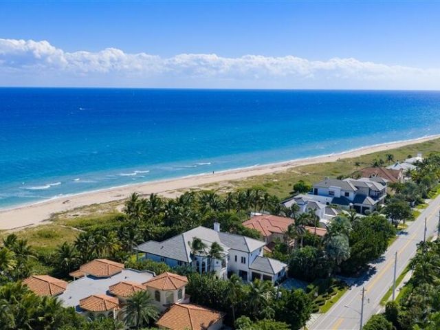 Продажа дома по адресу 733 N Ocean Boulevard - фото 6827465