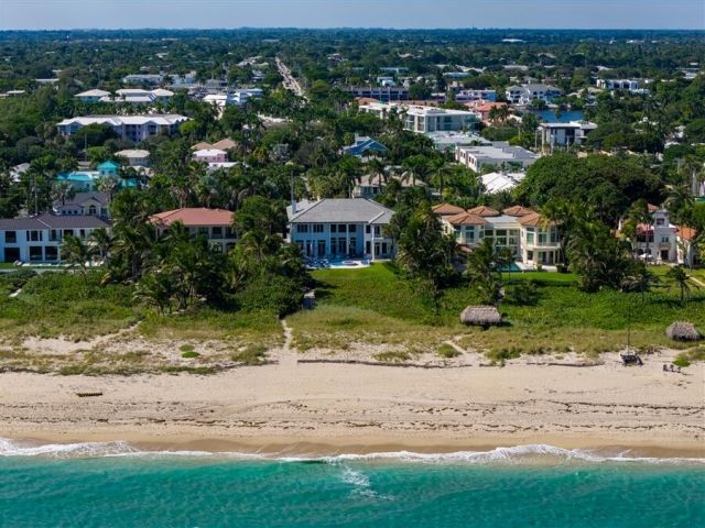 Продажа дома по адресу 733 N Ocean Boulevard - фото 6827466