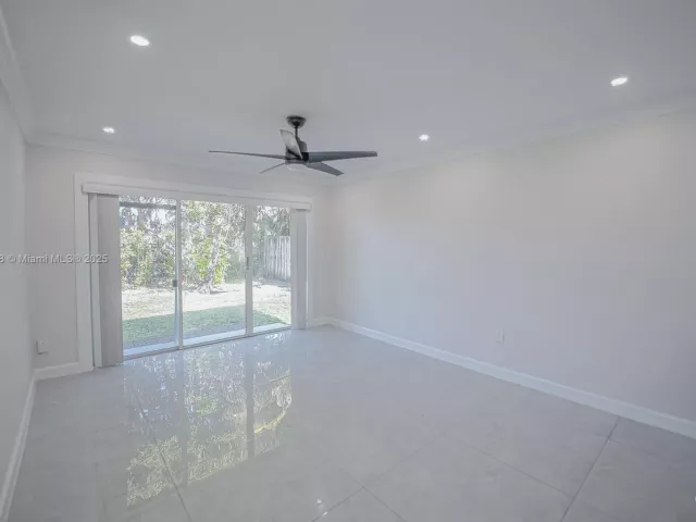 Дом в аренду по адресу 15461 170TH TER - фото 6815380