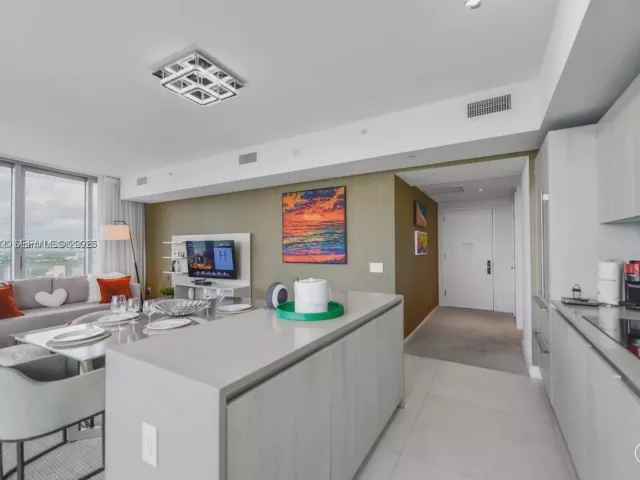 Продажа квартиры #2711 - фото 7166332