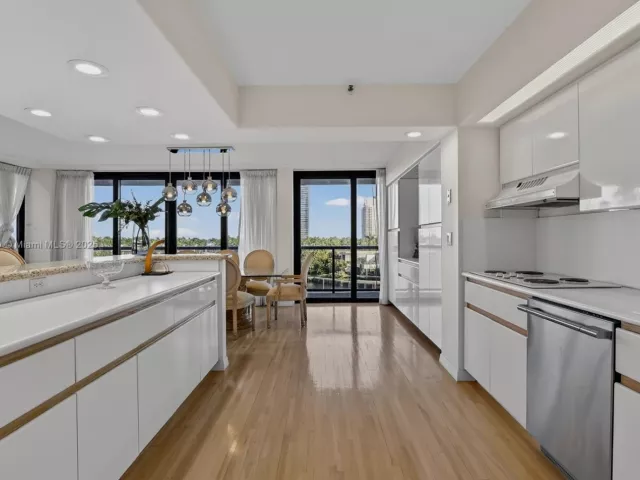 Продажа квартиры #5J - фото 6816884