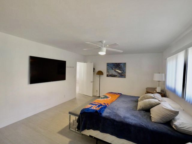 Дом в аренду по адресу 871 NE 27th Avenue - фото 6807905