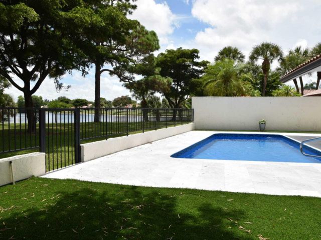 Дом в аренду по адресу 6735 Lago Vista Terrace - фото 6830715