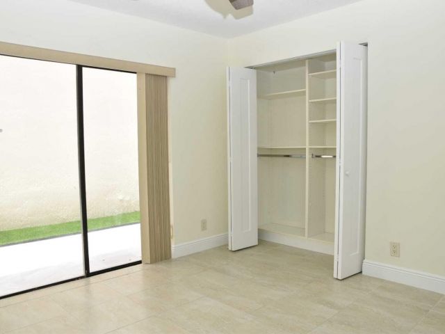 Дом в аренду по адресу 6735 Lago Vista Terrace - фото 6830718