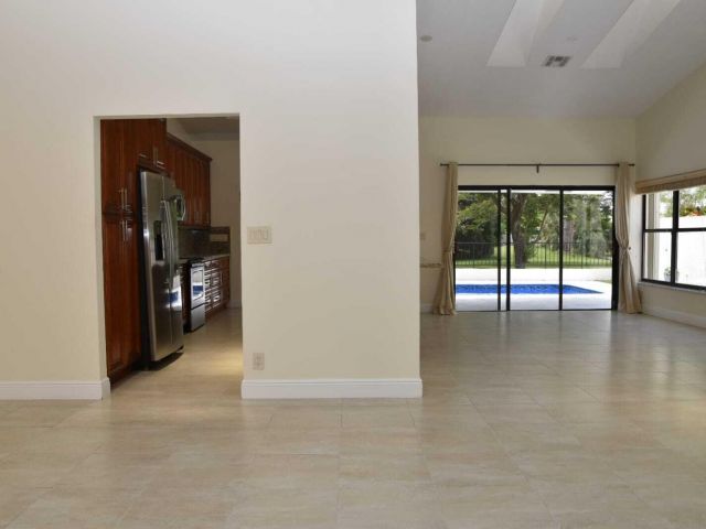 Дом в аренду по адресу 6735 Lago Vista Terrace - фото 6830728