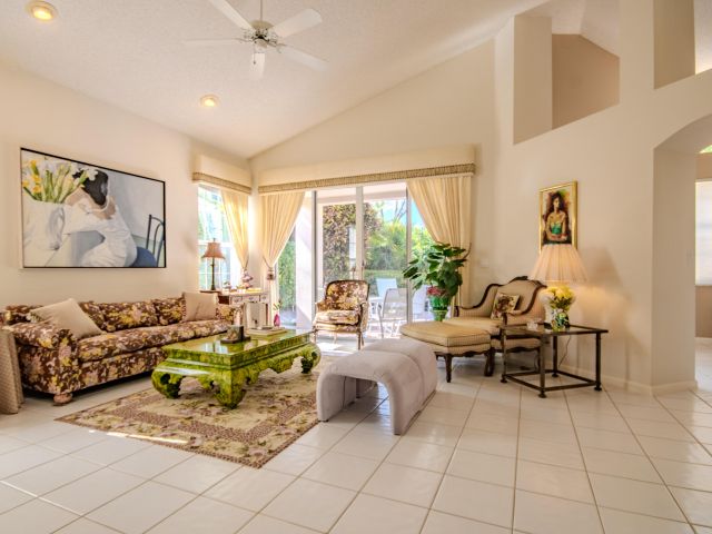 Продажа дома по адресу 1019 Lytham Court - фото 6833058