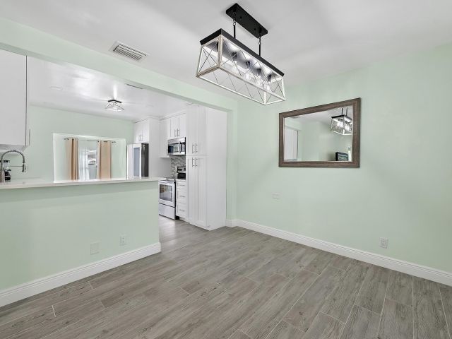 Дом в аренду по адресу 135 E 28th Street - фото 6808074