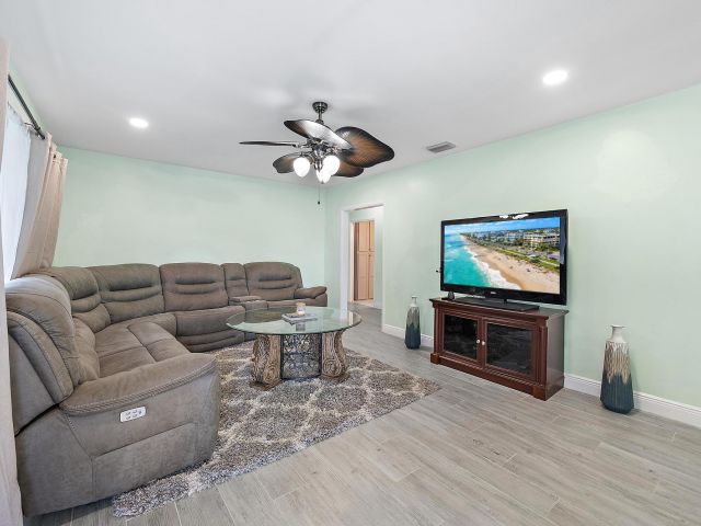 Дом в аренду по адресу 135 E 28th Street - фото 6808086