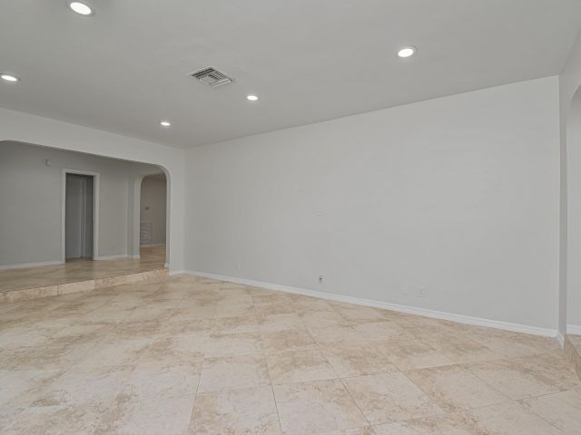 Продажа дома по адресу 6749 S Grande Drive - фото 6809404