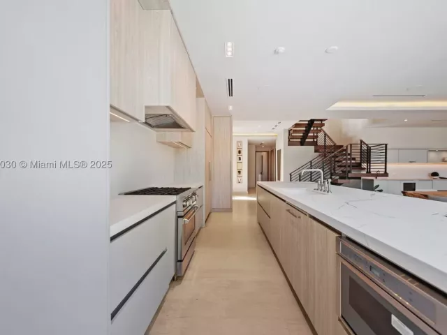Продажа дома по адресу 5831 Alton Rd - фото 9143389
