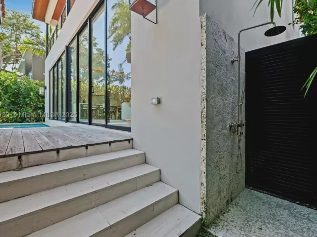 Продажа дома по адресу 5831 Alton Rd - фото 9143390