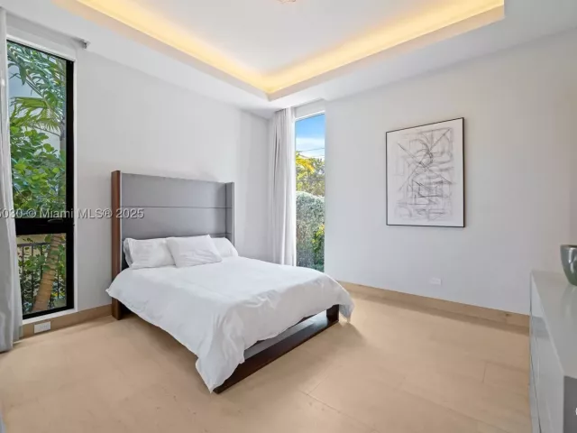 Продажа дома по адресу 5831 Alton Rd - фото 9143402