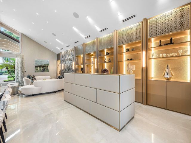 Продажа дома по адресу 6641 Giralda Circle - фото 6846537