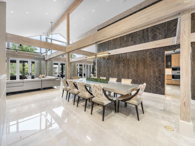 Продажа дома по адресу 6641 Giralda Circle - фото 6846539