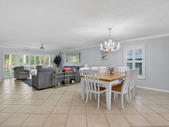 Продажа дома по адресу 501 SW 1st Street - фото 6814324