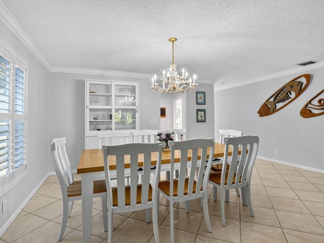 Продажа дома по адресу 501 SW 1st Street - фото 6814325