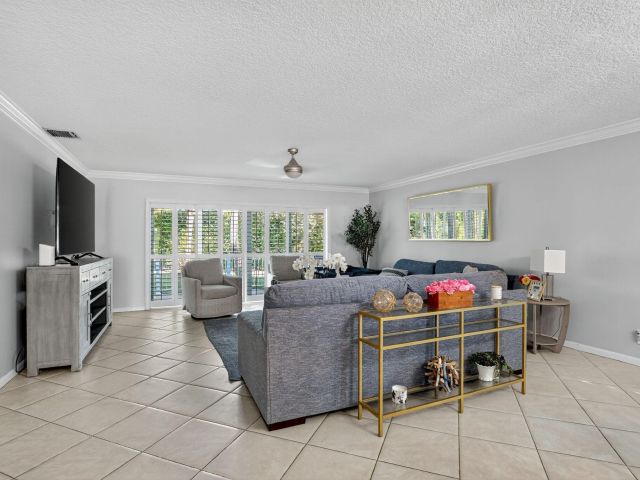 Продажа дома по адресу 501 SW 1st Street - фото 6814328