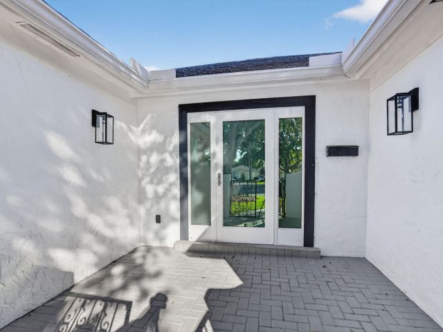 Продажа дома по адресу 501 SW 1st Street - фото 6814337