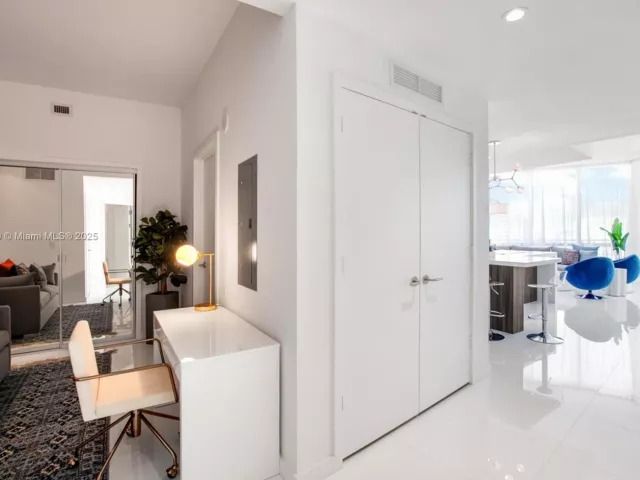 Продажа квартиры #1810 - фото 6802375