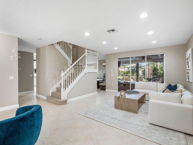 Продажа дома по адресу 15822 Menton Bay Court - фото 6804254